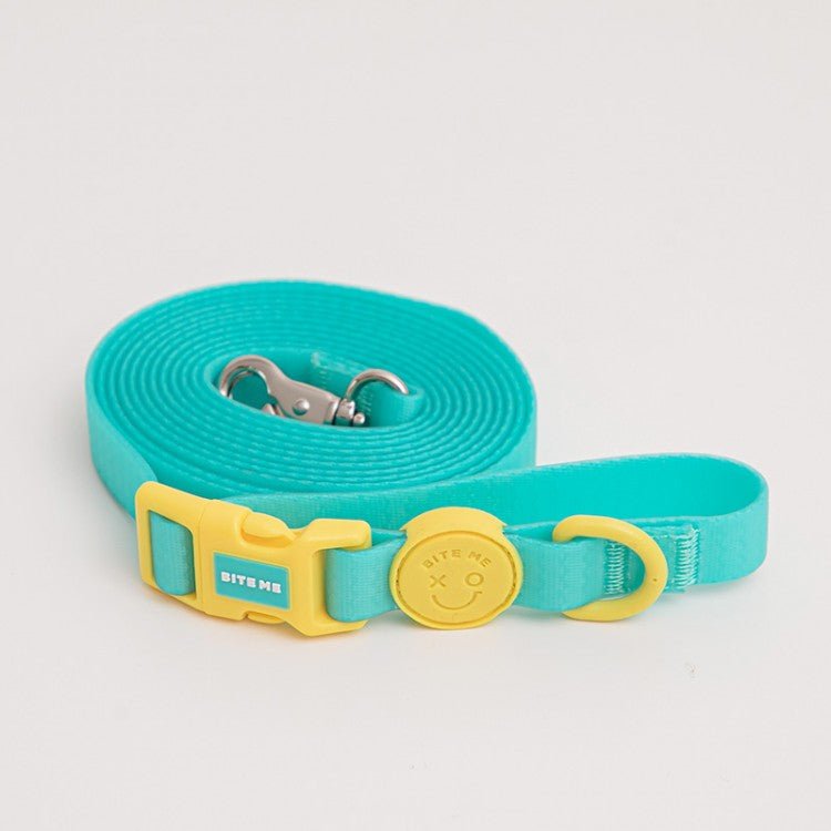 防水・防汚リーシュNEW XO Waterproof Hands - Free Leash 雨の日・アウトドアに - Pacific & My Pooch